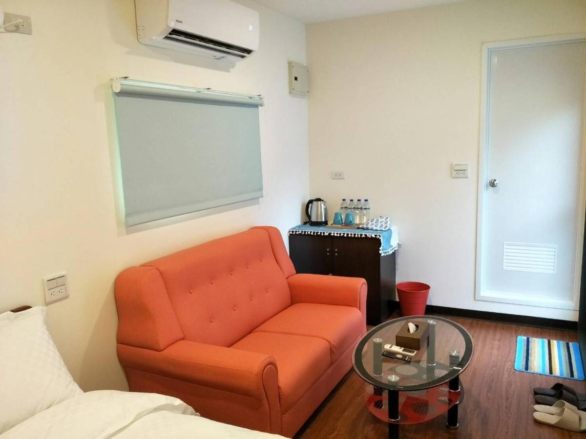 Tea King Container Bed and Breakfast Yuchi Exterior foto